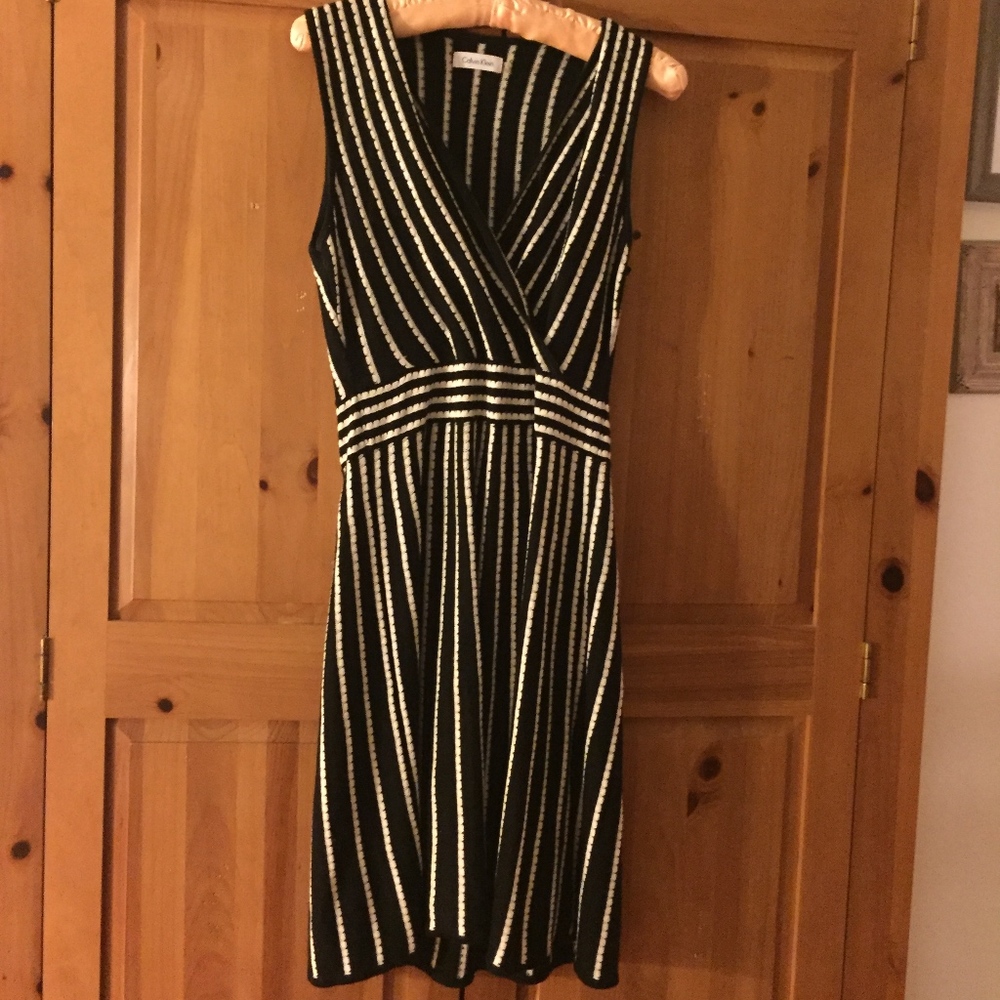 Calvin Klein black and white knit dress size 8